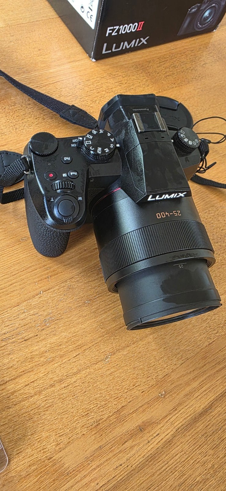 Panasonic Lumix FZ1000 II Bridgecamera met accessoires, Gebruikt, Panasonic, Ophalen of Verzenden, Bluetooth