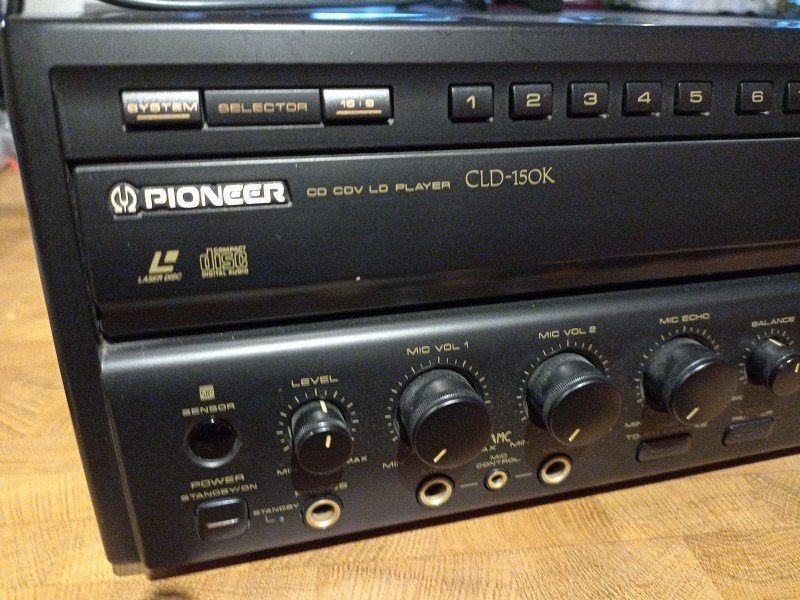 Pioneer CLD-150K Laserdisc speler set met 13 karaoke discs, Ophalen