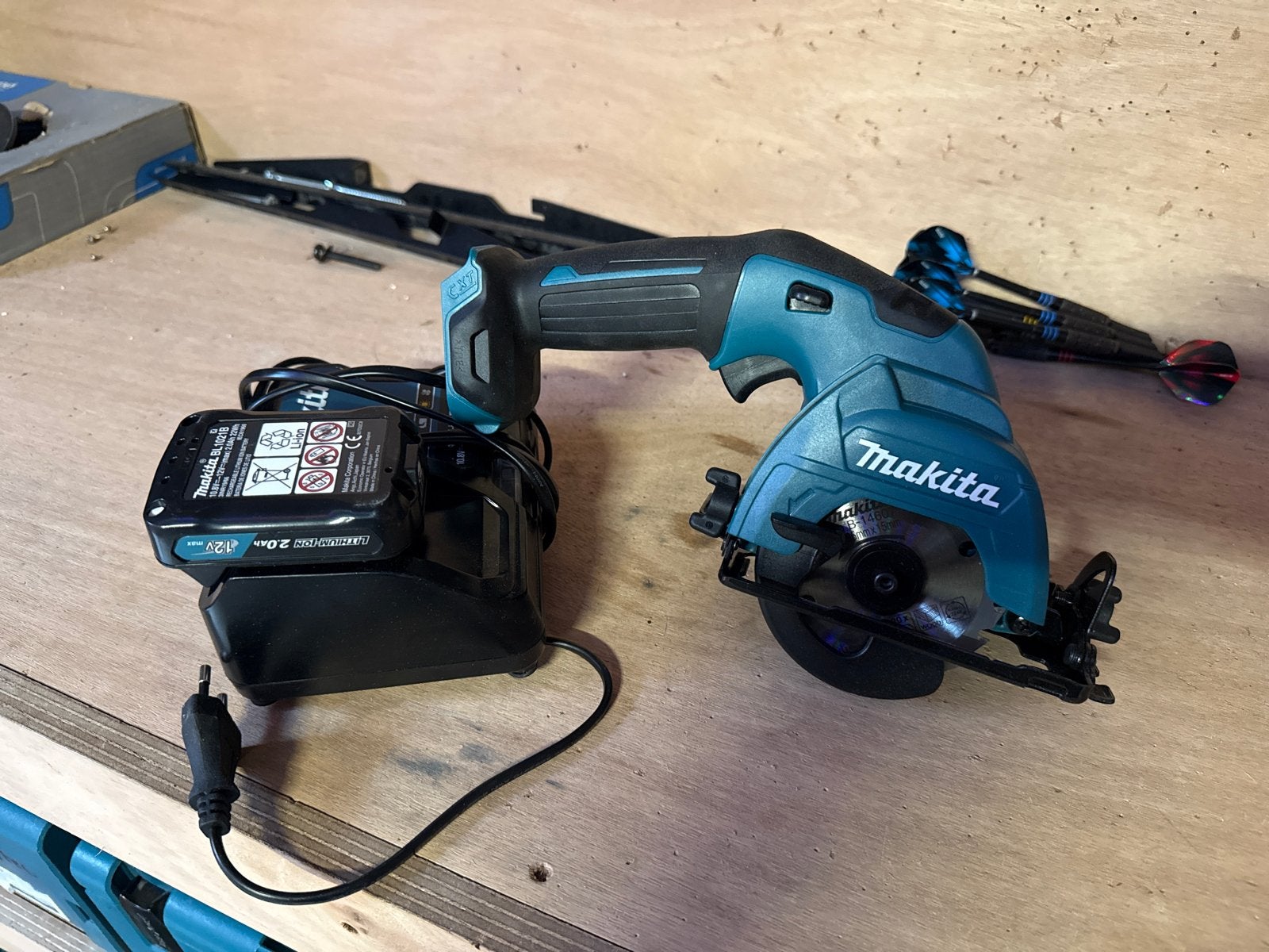 Makita HS301D Cirkelzaag met Accu en Lader, Ophalen, Minder dan 30 mm, Cirkelzaag, Zo goed als nieuw