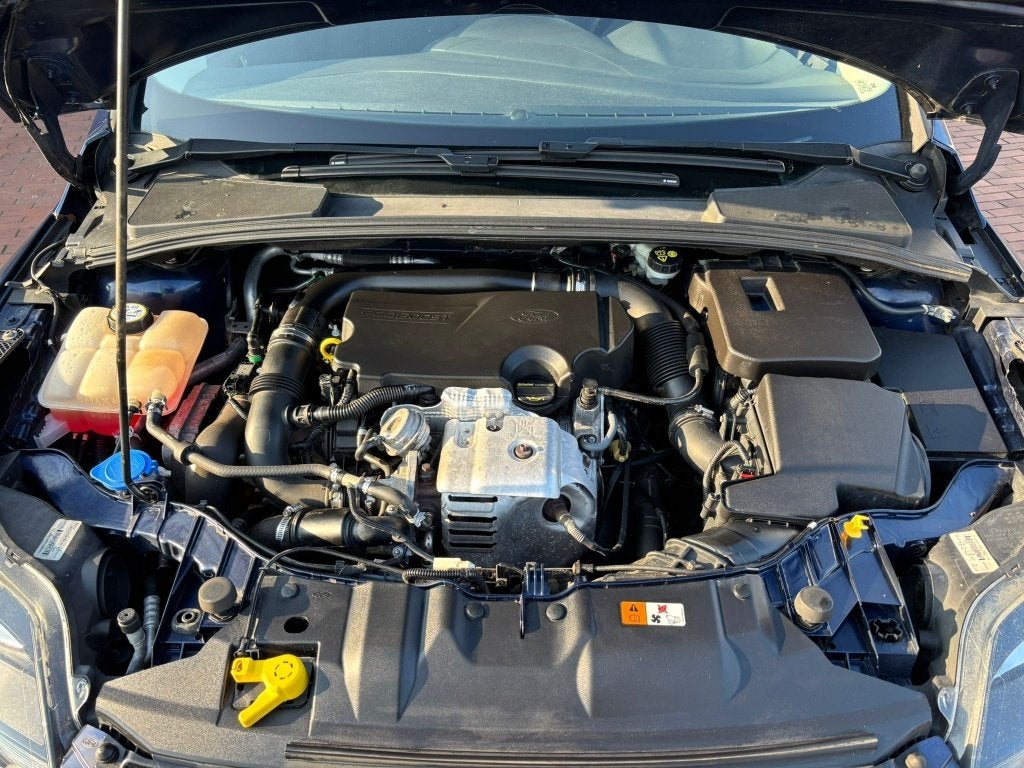 Foto 12 van Ford FOCUS Wagon 1.0 EcoBoost Titanium | trekhaak | 6versn |