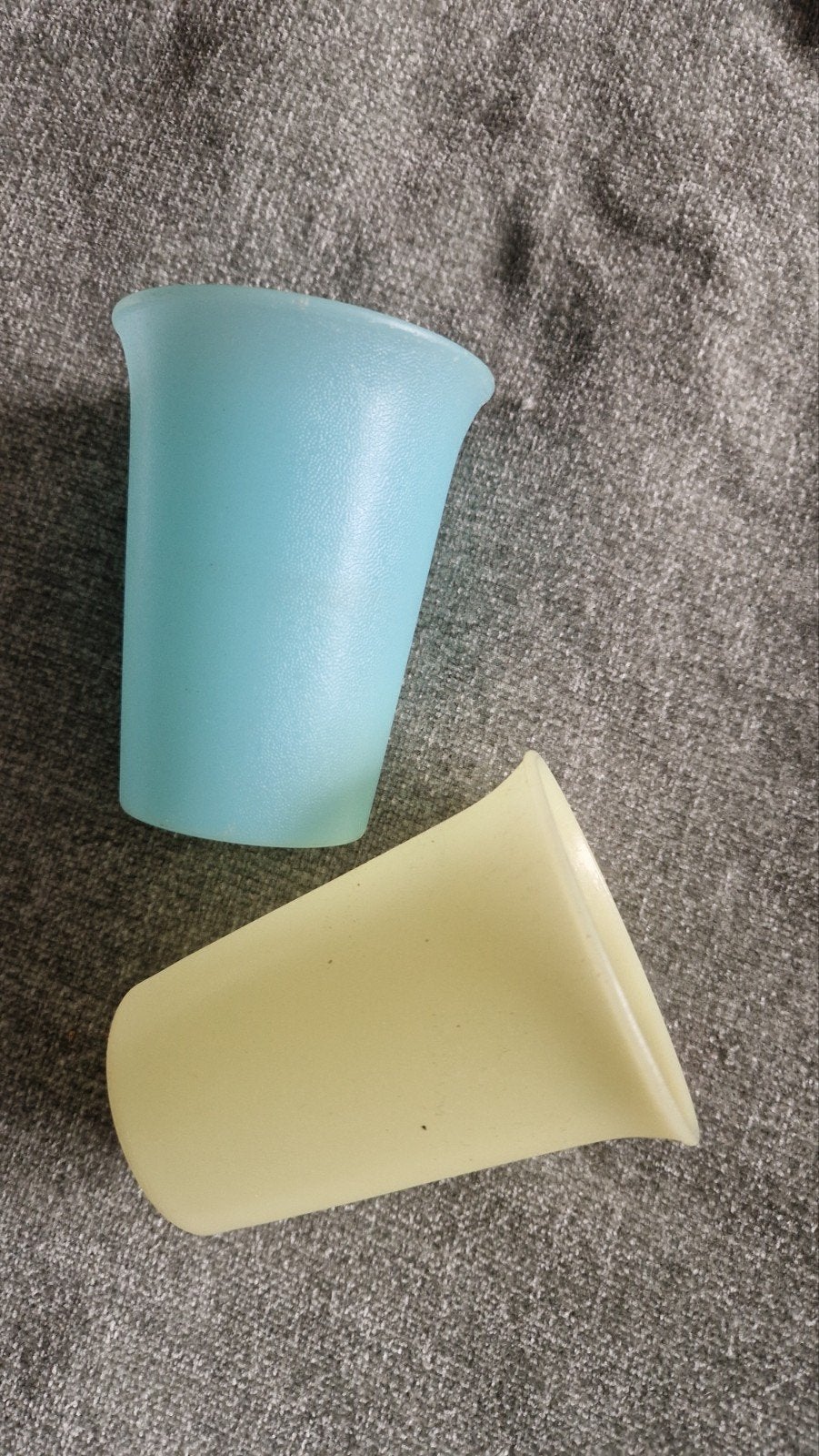 Vintage Tupperware bekers - Set van 2, Gebruikt, Overige kleuren, Stapelbaar, Beker of Kan
