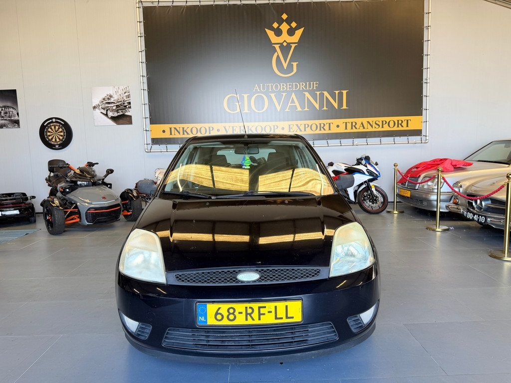 Ford Fiesta 1.4-16V Futura inruil mogelijk, Voorwielaandrijving, 15 km/l, 4 cilinders, Zwart