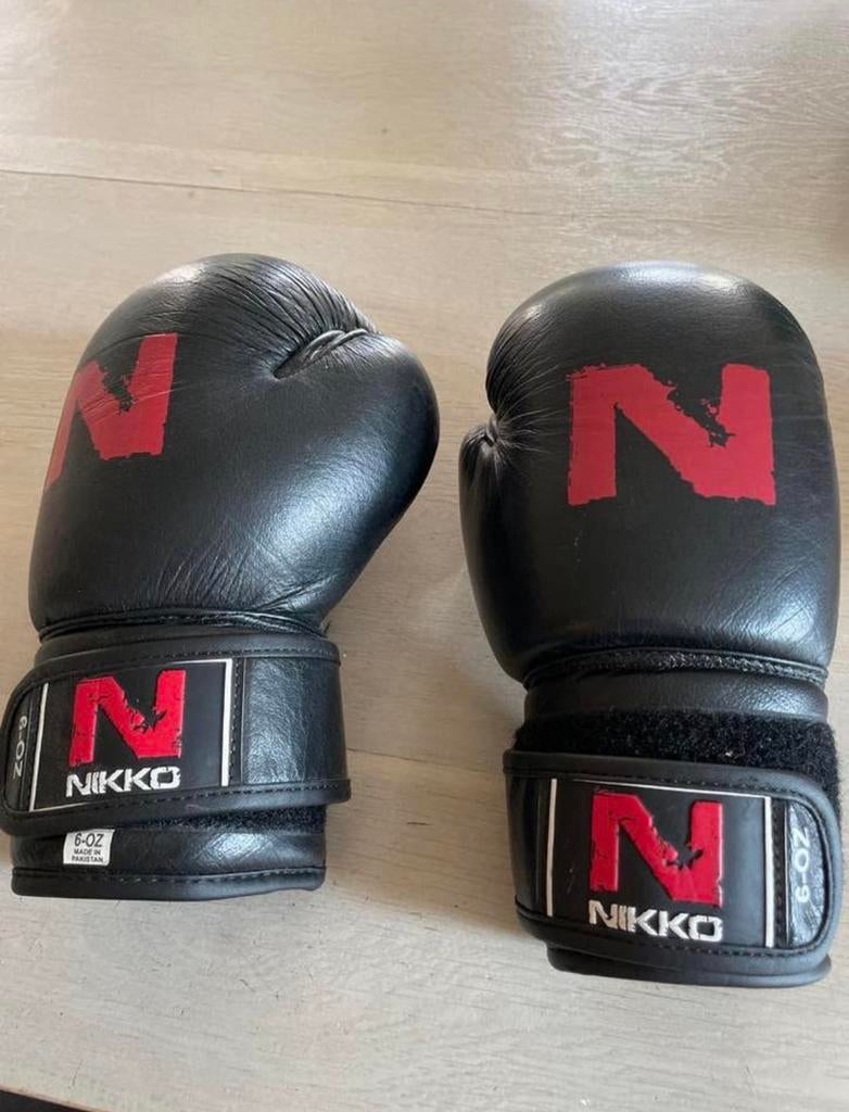Nikko Bokshandschoenen 6 OZ - Zwart, Ophalen, Zo goed als nieuw, Bokshandschoenen