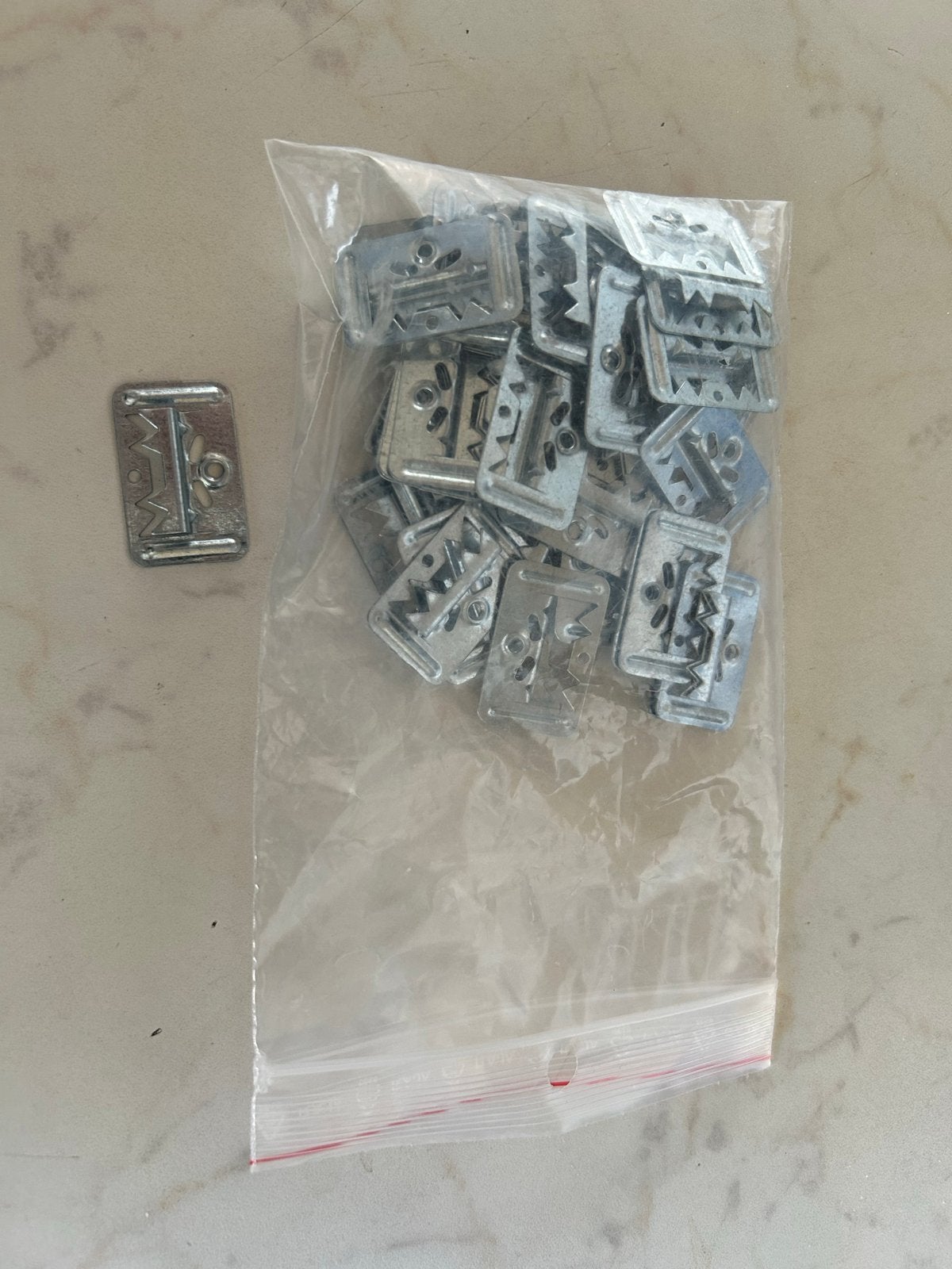 Bevestigingsclips voor plafondplaten ca 40 stuks, Doe-het-zelf en Verbouw, Ophalen of Verzenden, Nieuw, Minder dan 50 mm, Overige typen