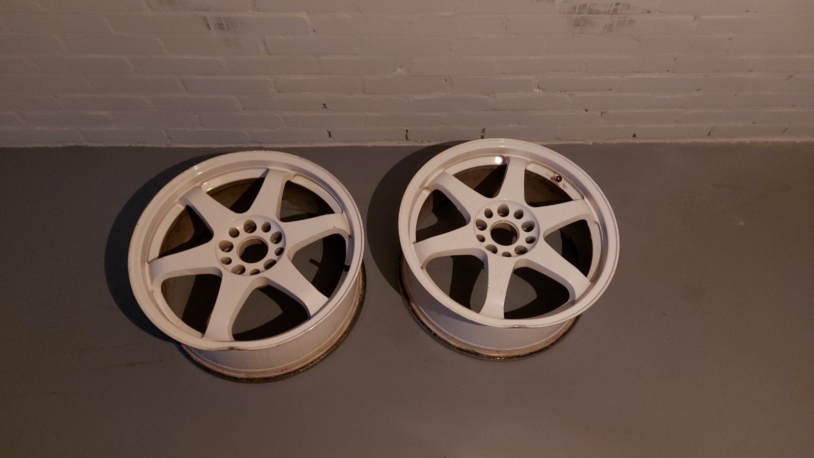 2x JR3 18x8j ET30 5x114.3 5x120 witte velgen met deuk, Ophalen