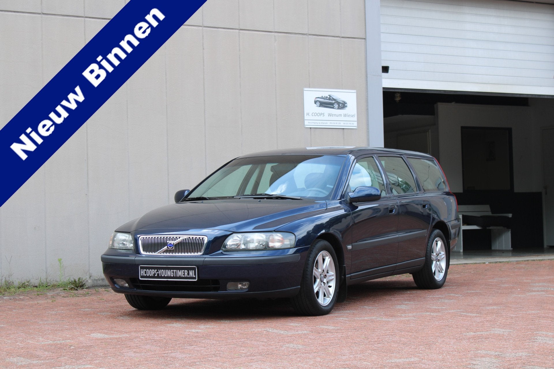 Volvo V70 2.4 Comfort Line AUTOMAAT YOUNGTIMER incl. 21% BTW, Auto's, Oldtimers, Met garantie (alle), Blauw, Leder en Stof, 11 km/l