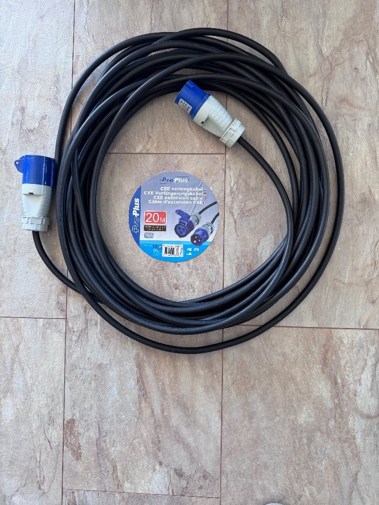 CEE verlengkabel 20 meter met 2,5 mm2 aders, Ophalen, Gebruikt