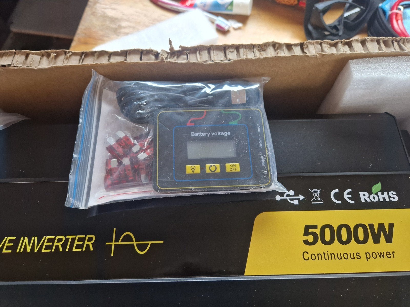 Nieuw! VEVOR 5000W Zuivere Sinus Omvormer (12V naar 230V), Ophalen of Verzenden, Nieuw