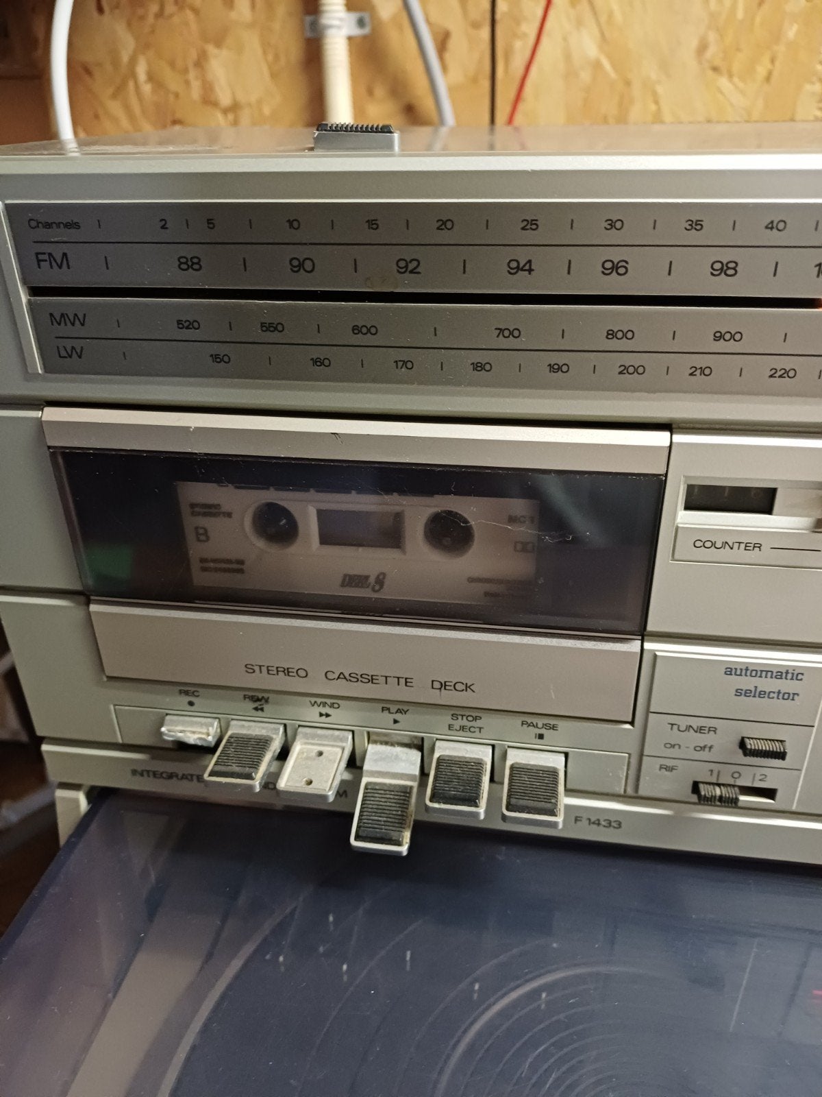 Philips F1433/30 Geïntegreerd Geluidssysteem uit 1983, Audio, Tv en Foto, Stereo-sets, Ophalen of Verzenden, Gebruikt, Tuner of Radio