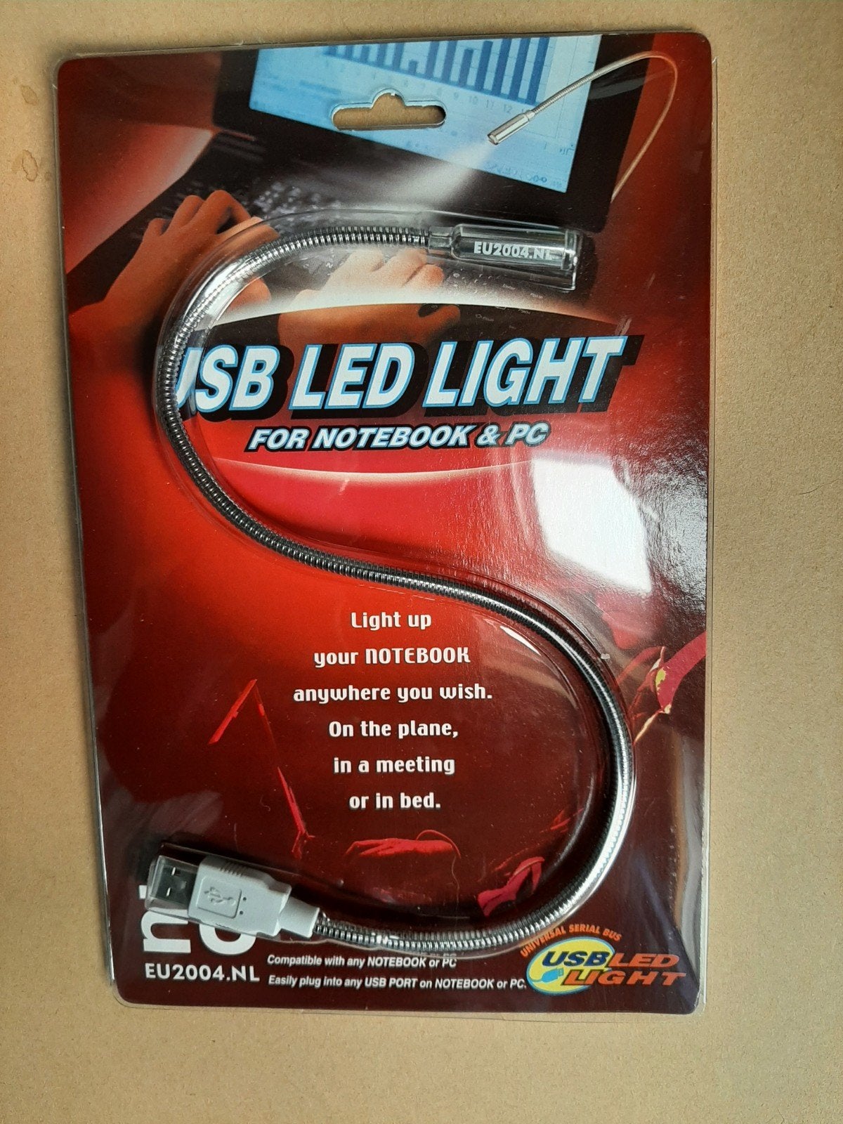 USB LED lichtje. EU, Ophalen of Verzenden, Nieuw, 128 GB