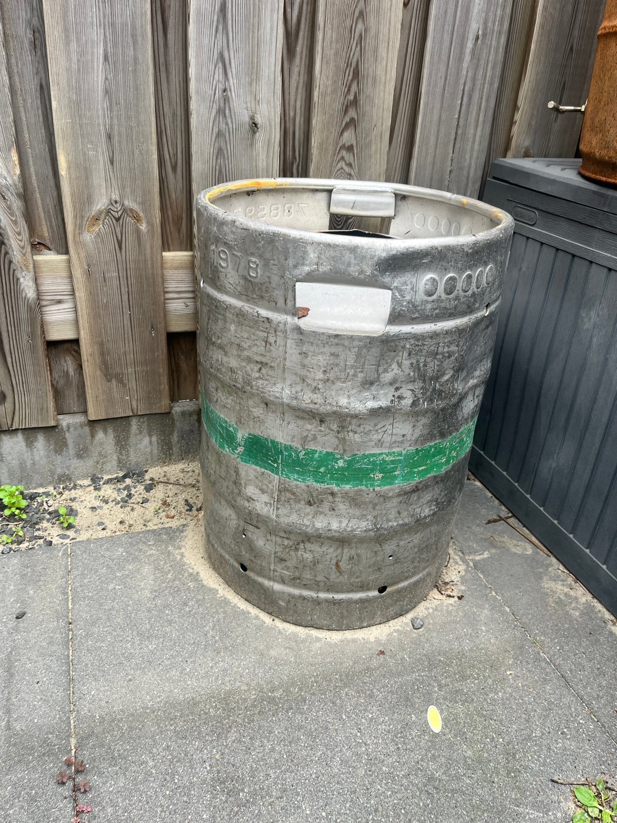 Bierfust bloembak, Minder dan 75 liter, Ophalen, Gebruikt, Metaal