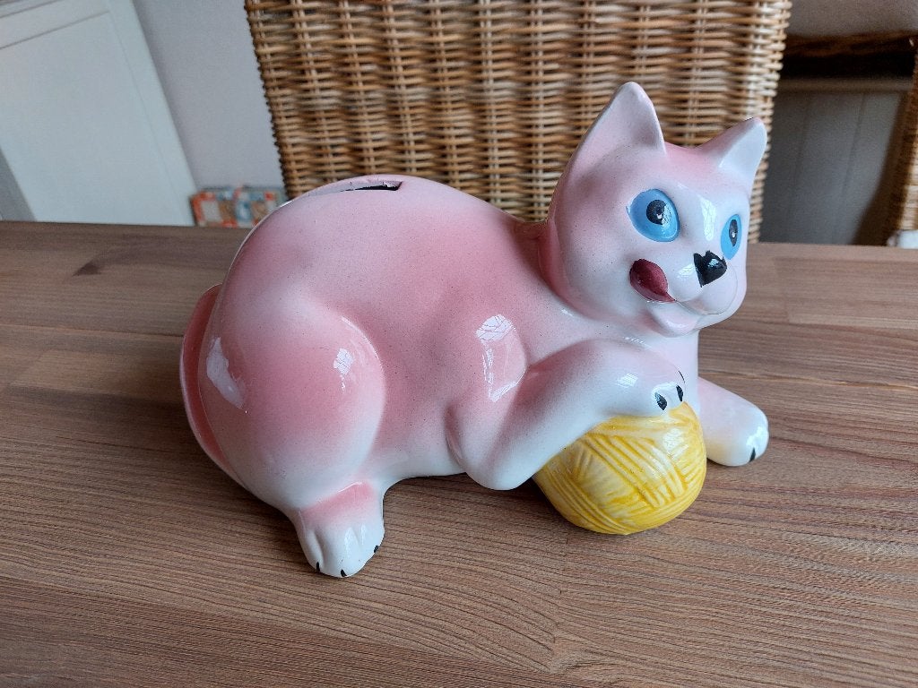Prachtige Zeldzame Vintage Grote Spaarpot Kat Poes Roze Wit, Verzamelen, Verzenden, Gebruikt, Steen, Aardewerk of Keramiek, Dier