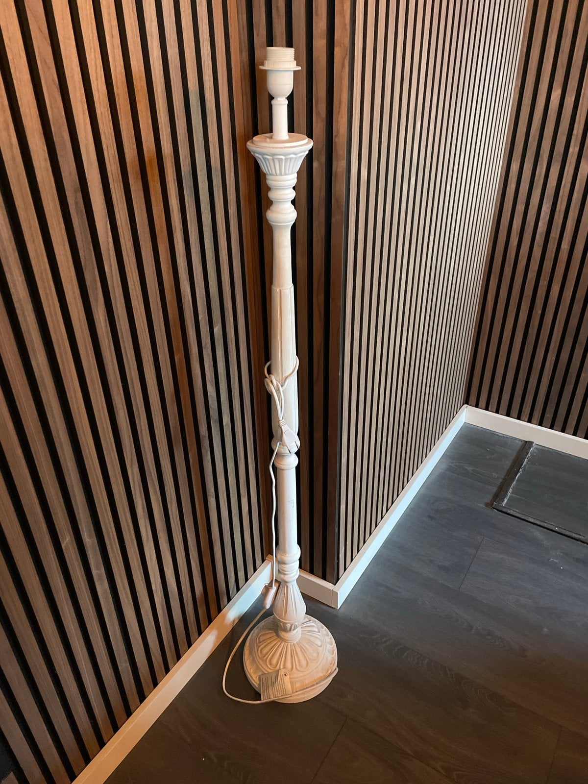 Landelijke brocante houten lampenvoet - 140 cm hoog, Ophalen of Verzenden, Gebruikt, Hout, 100 tot 150 cm