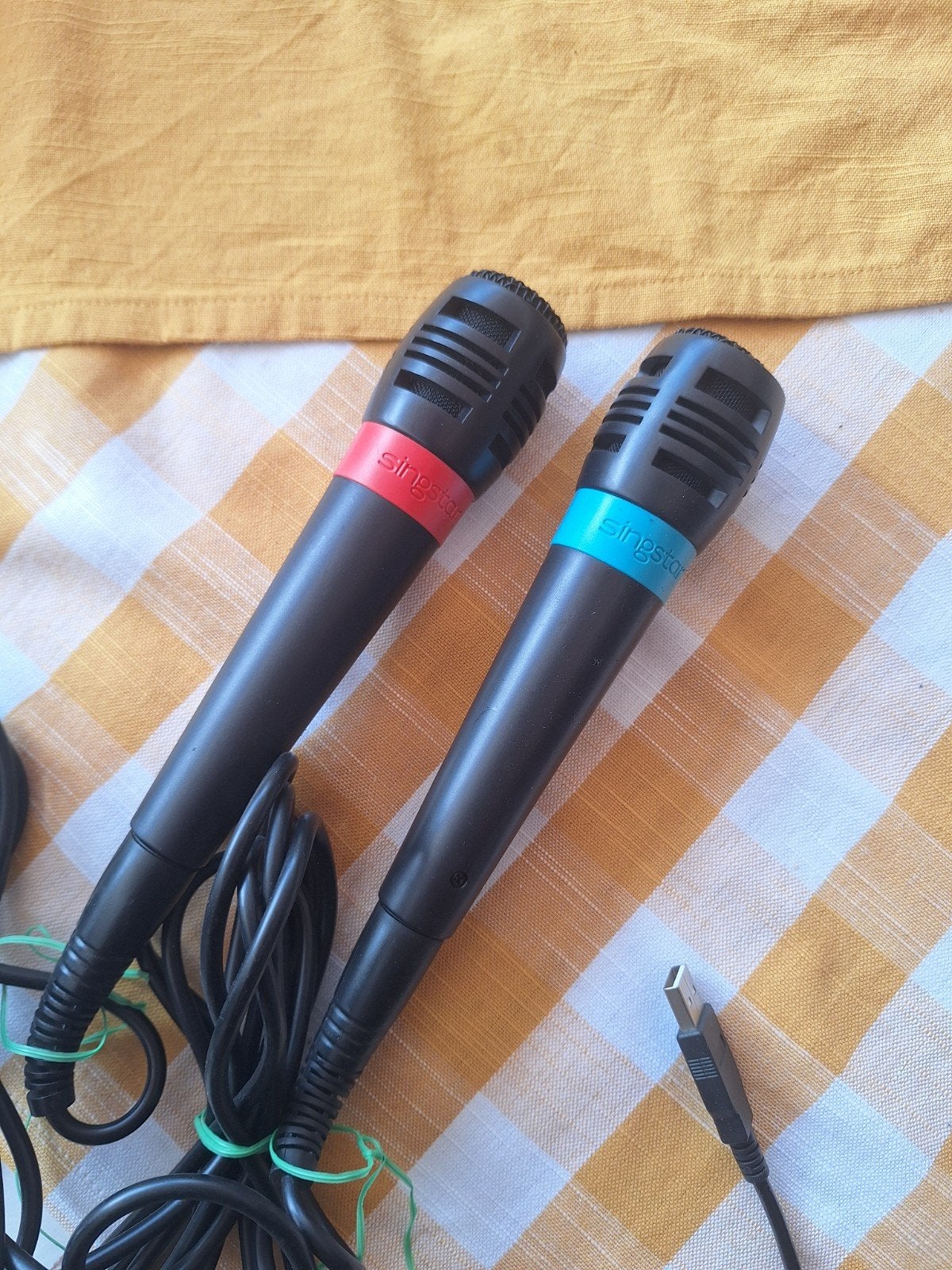 Singstar microfoons voor PlayStation - Set van 2, Muziek en Instrumenten, Microfoons, Ophalen of Verzenden, Gebruikt, Zangmicrofoon