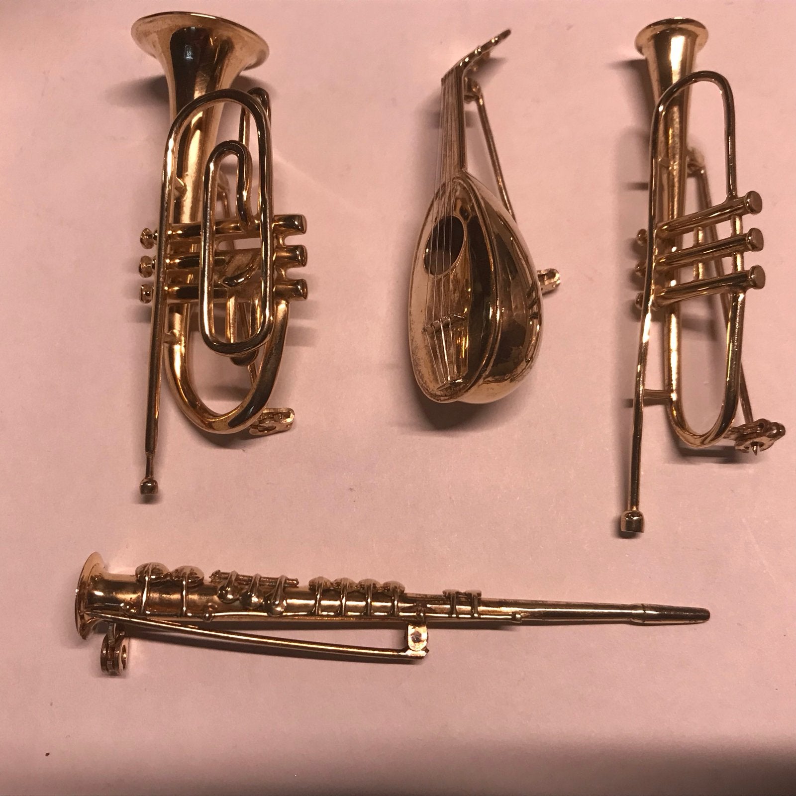 4 Zilveren Muziekinstrument Broches - Zilverstad Schoonhoven, Sieraden, Tassen en Uiterlijk, Broches, 4 tot 7 cm, O, O, Nieuw