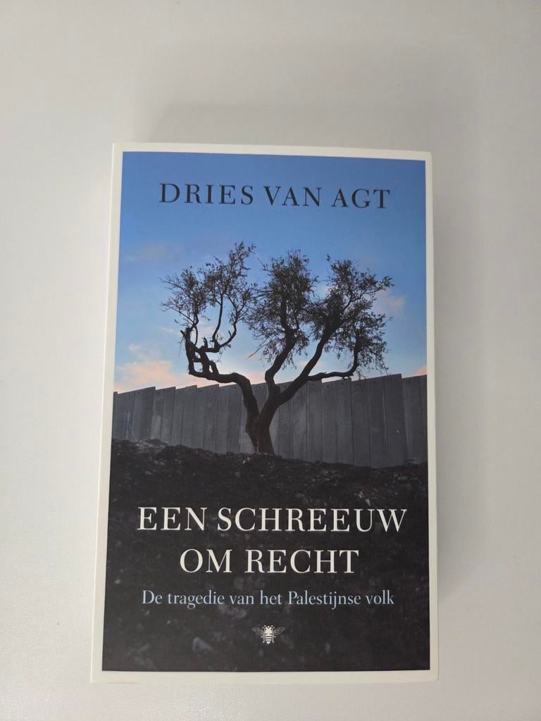 Een schreeuw om recht | Dries van Agt | Politiek, Boeken, Ophalen of Verzenden, Nederland, Dries Van Agt, Nieuw