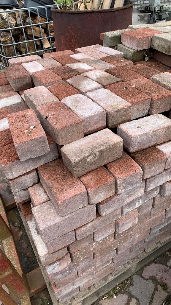 Rode klinkers, Ophalen, Beton, Klinkers