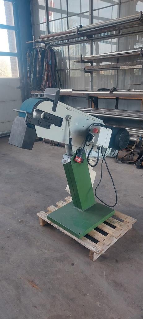 UWM 150x2000 bandschuurmachine, Doe-het-zelf en Verbouw, Gereedschap | Schuurmachines, Ophalen, 1200 watt of meer, Bandschuurmachine