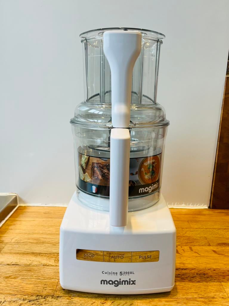 Ongebruikte Magimix 5200 XL met accessoires, Witgoed en Apparatuur, Keukenmixers, Ophalen of Verzenden, Nieuw, 1 snelheid