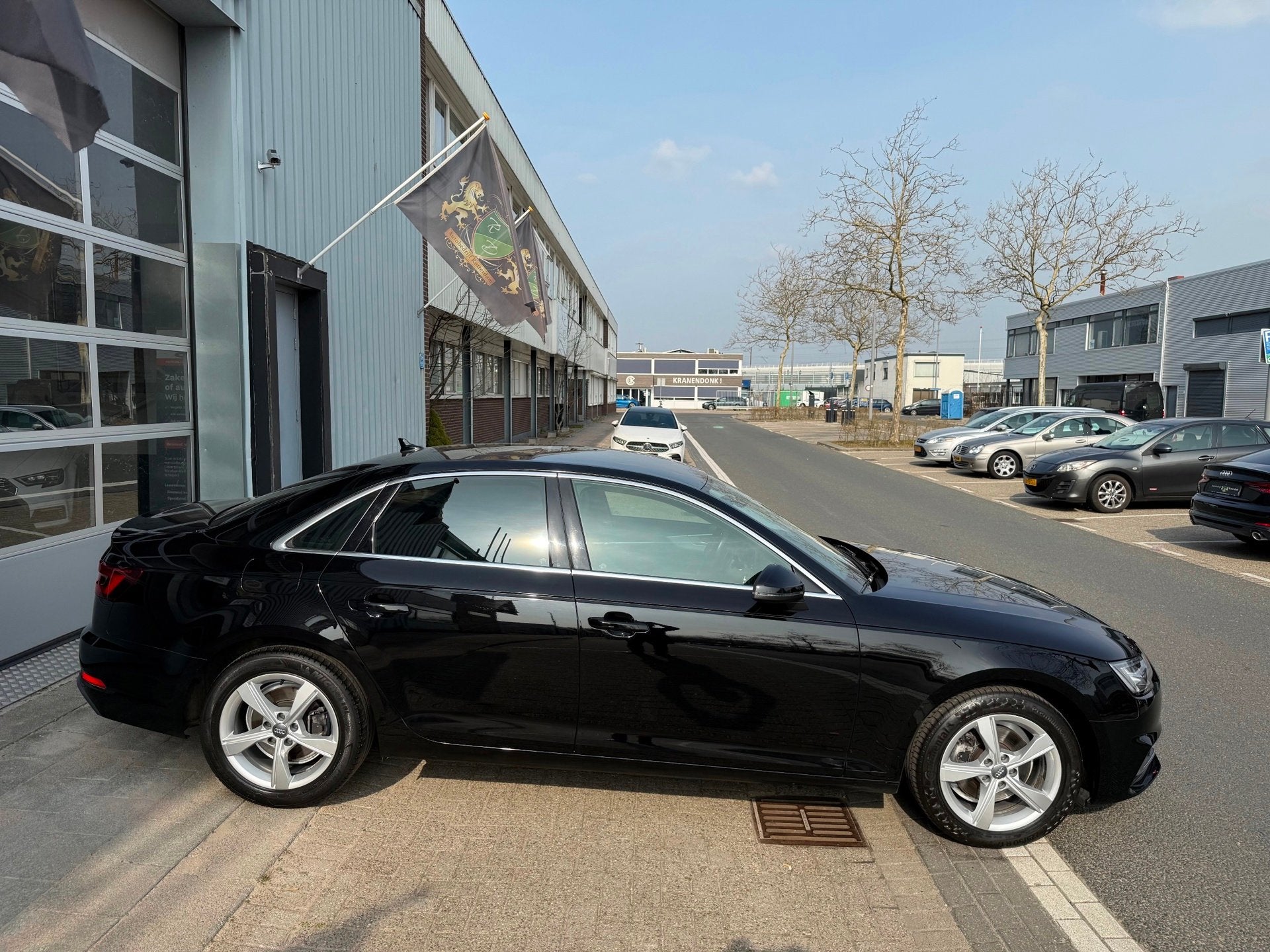 Audi A4 35 TFSI Sport AUT ECC/PDC/LED/XENON/LMV18/LEDER/NAVI, Gebruikt, 4 cilinders, A4, Zwart