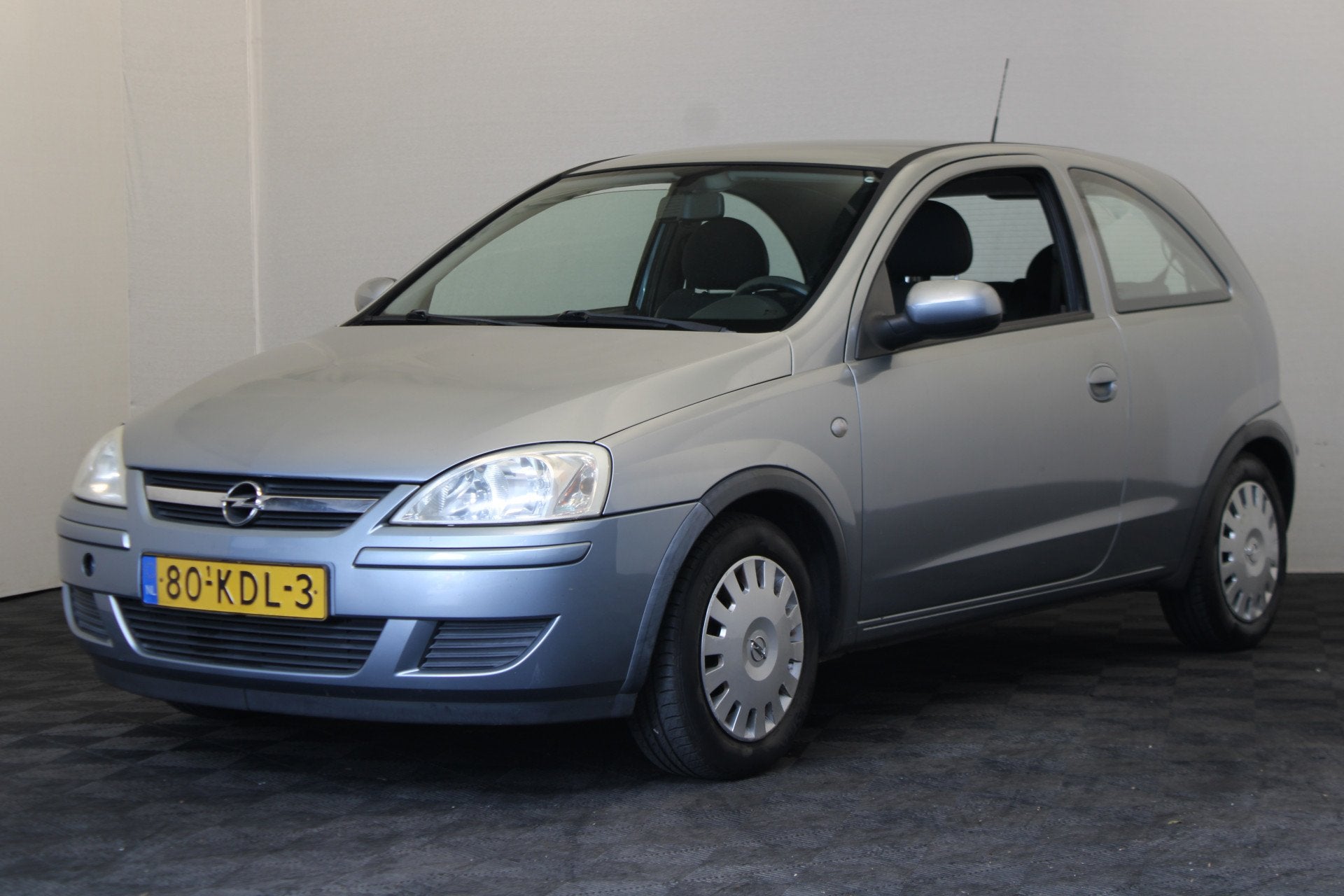 Opel Corsa 1.2-16V Rhythm (bj 2005), Auto's, Opel, Voorwielaandrijving, Gebruikt, 4 cilinders, 82 pk
