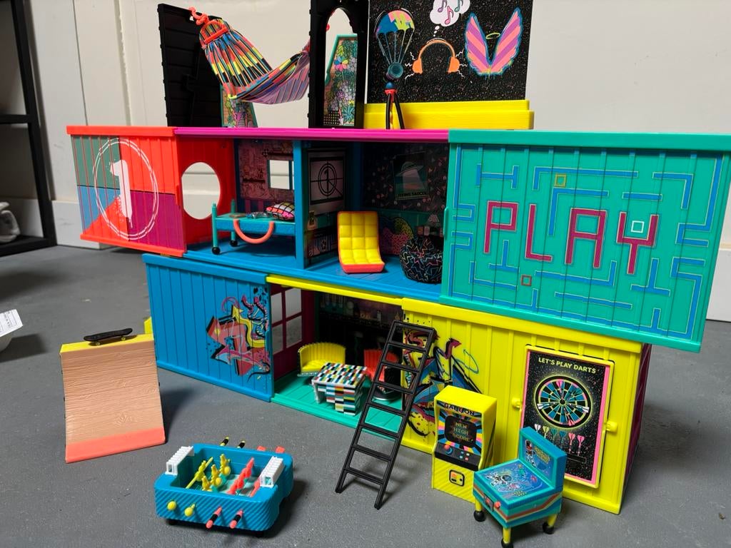 Compleet LOL clubhuis, Ophalen, Zo goed als nieuw, Poppenhuis