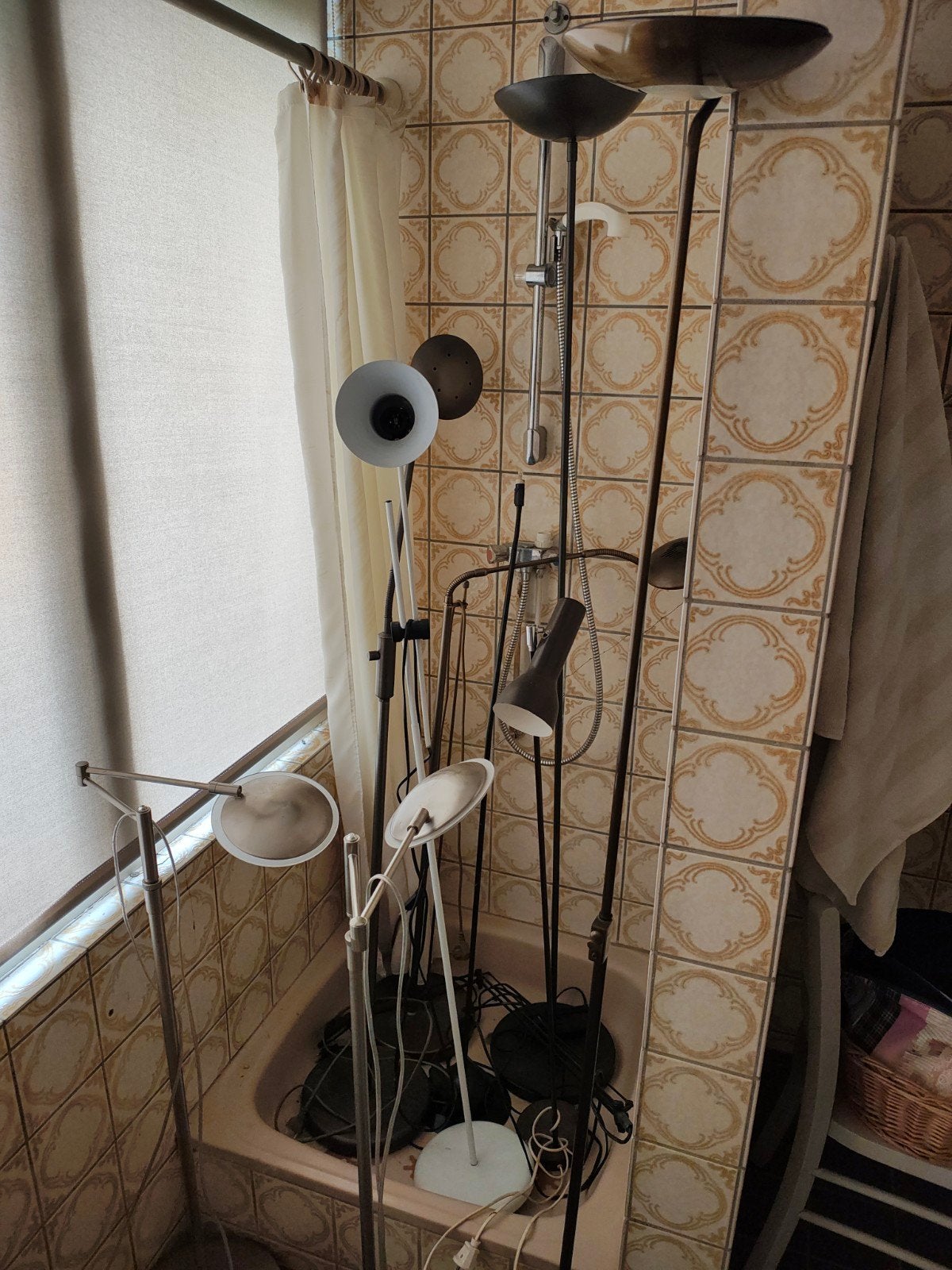 Gratis! Partij oude lampen. Halen in Friesland, Ophalen, 100 tot 150 cm