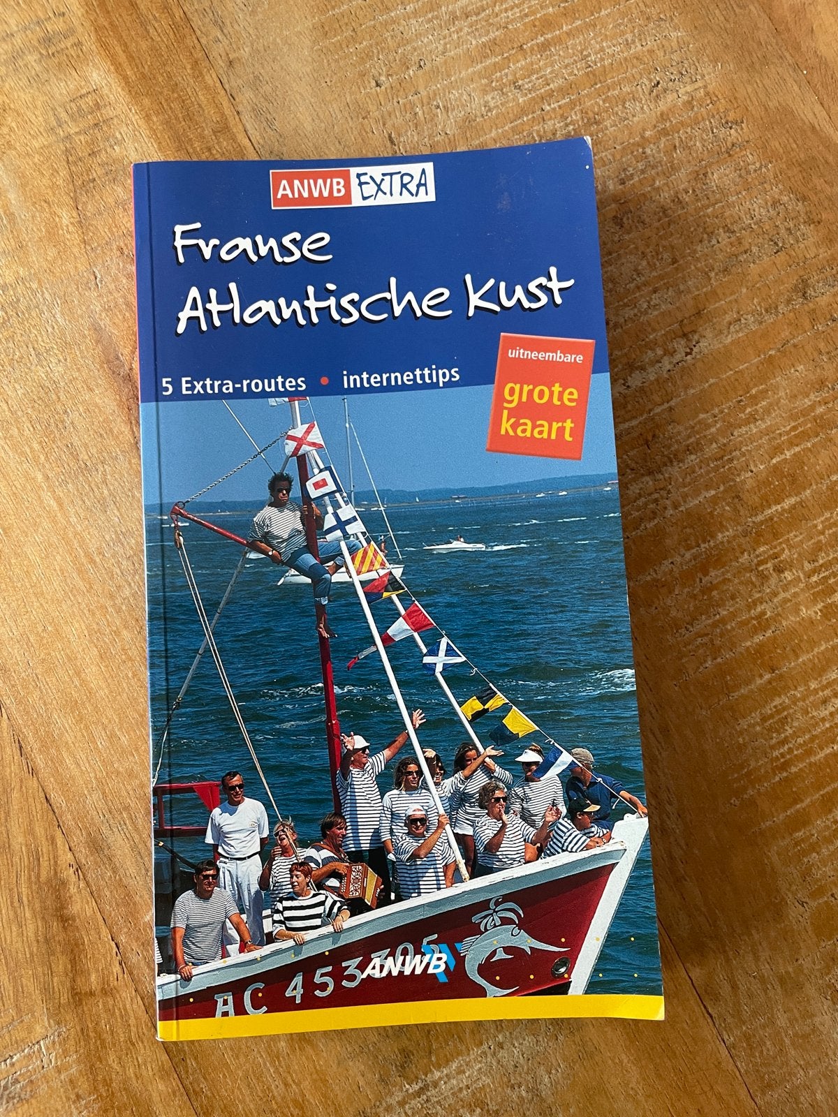 ANWB Extra Reisgids Franse Atlantische Kust met kaart, Boeken, Gelezen, Europa, Ophalen of Verzenden, Reisgids of -boek