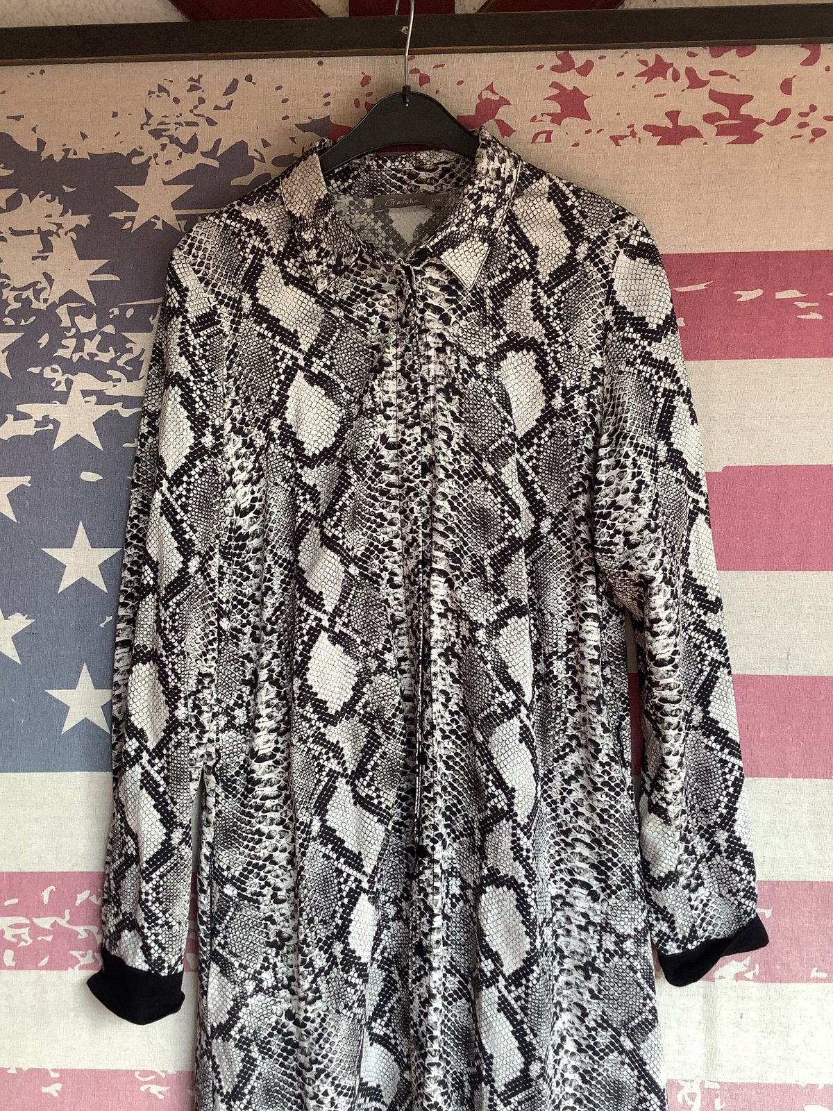 Geisha jurk met slangenprint, maat 40, Kleding | Dames, Jurken, Maat 38/40 (M), Zwart, Ophalen of Verzenden, Zo goed als nieuw