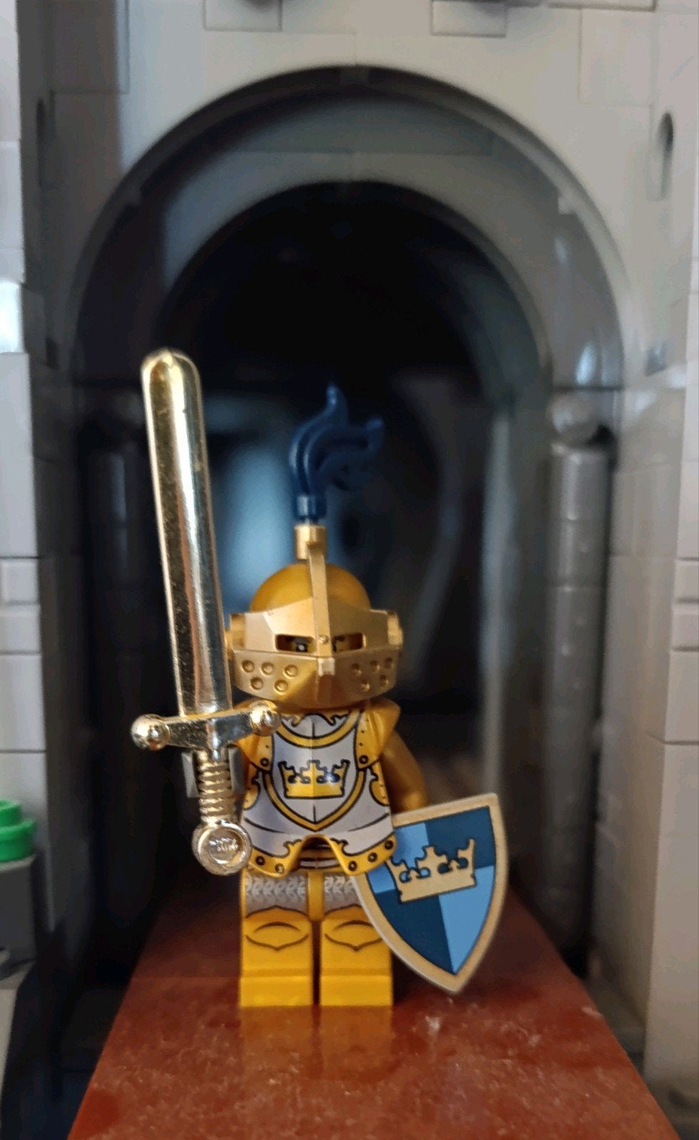 Lego Castle Gouden ridder minifiguur set 7079, Lego, Ophalen of Verzenden, Zo goed als nieuw, Minifiguur
