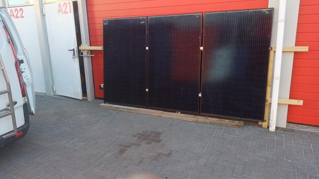 Omvormer met 3x paneel, Doe-het-zelf en Verbouw, Zonnepanelen en Toebehoren, Ophalen of Verzenden