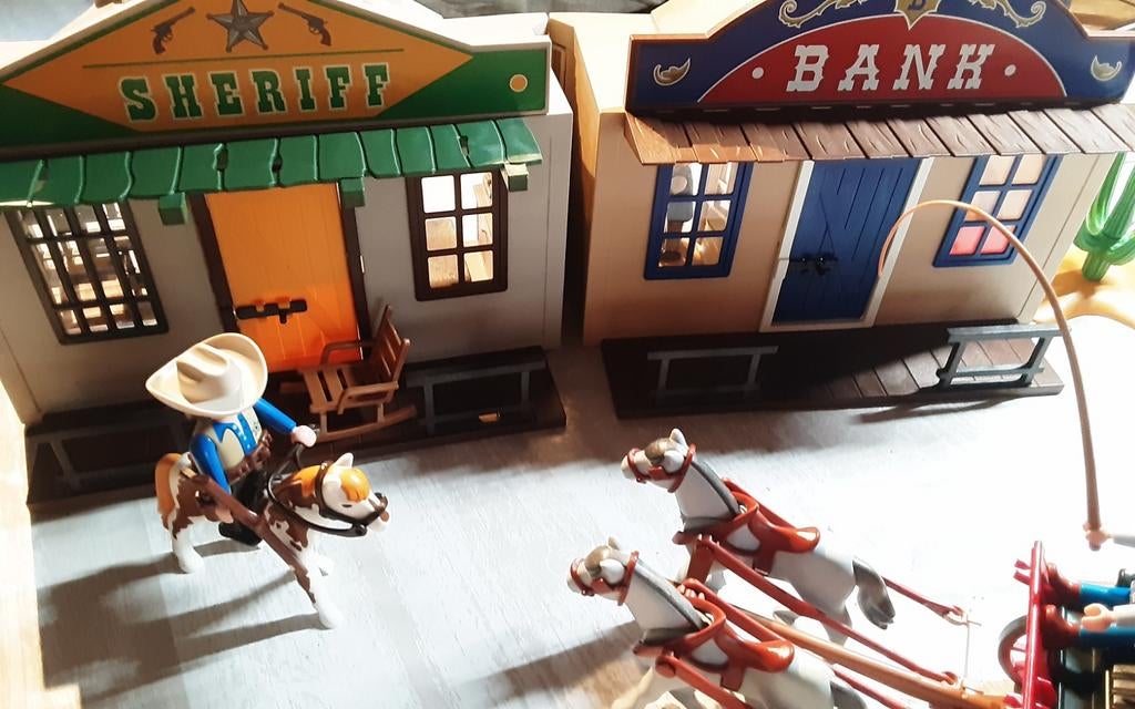 4398 sheriffs office en bank in koffer, Ophalen of Verzenden, Zo goed als nieuw, Complete set