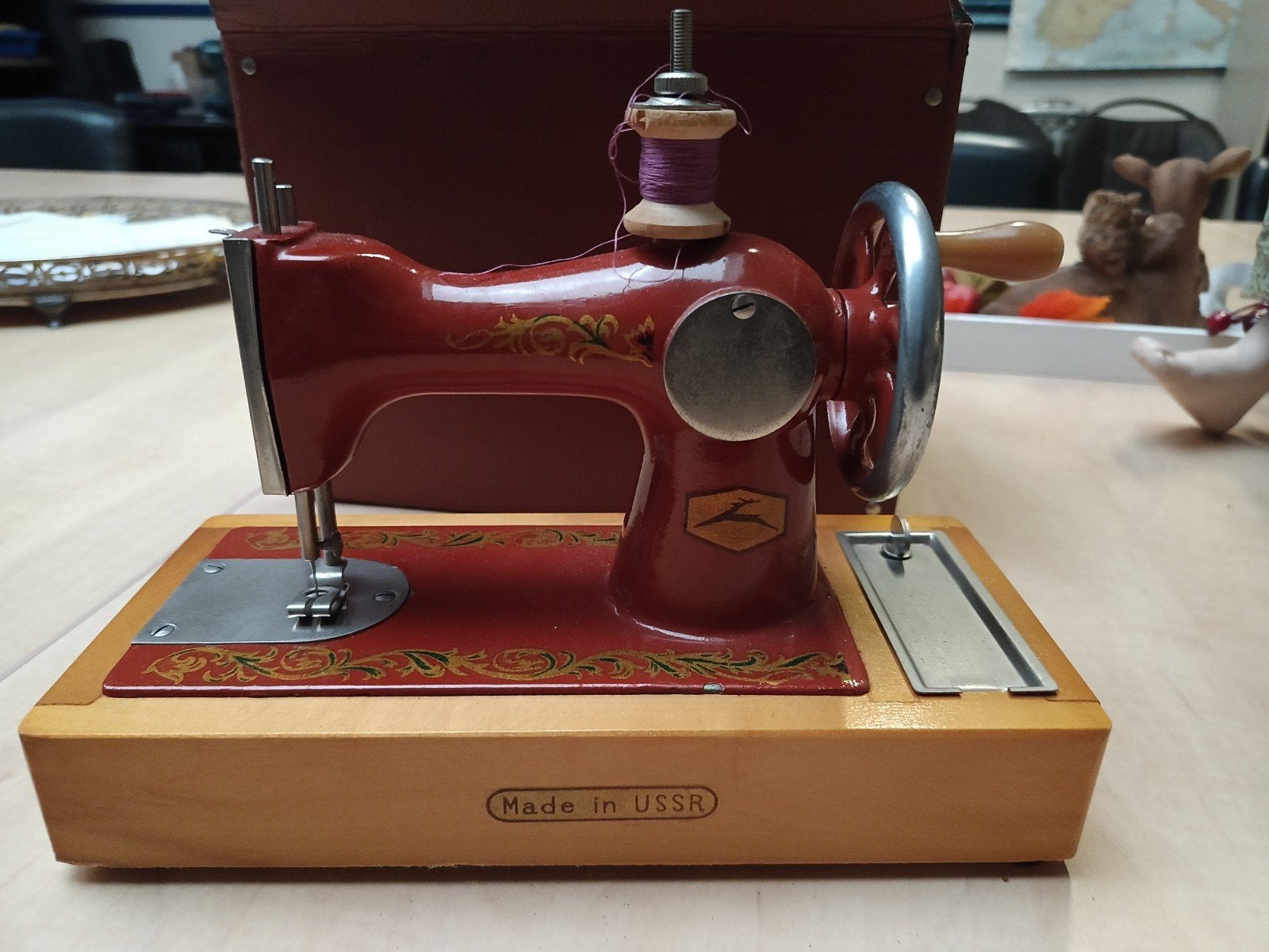 Vintage Rode Naaimachine - Made in USSR, Ophalen of Verzenden