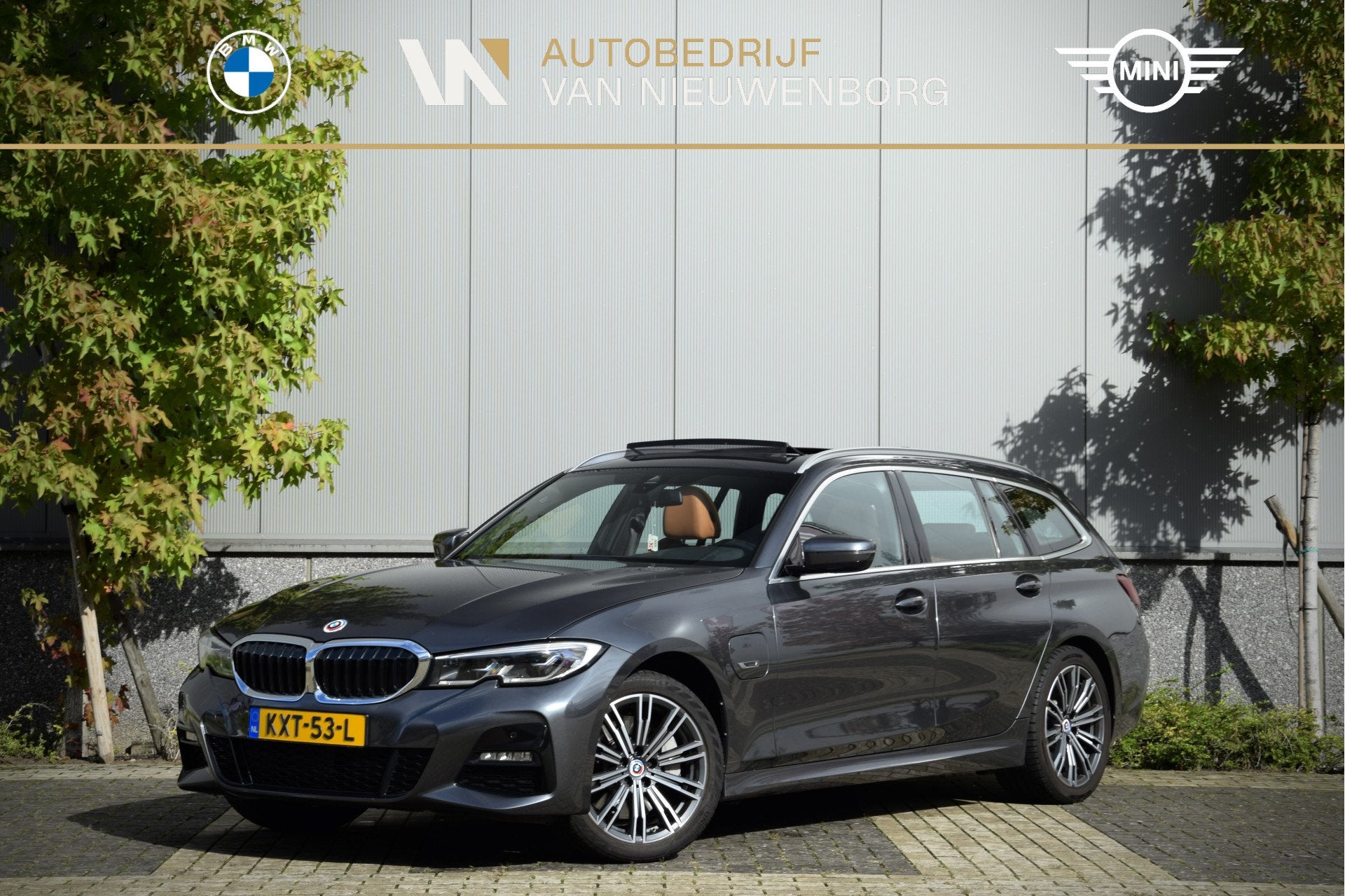 BMW 3 Serie Touring 330e xDrive M-Sport 292 pk | Panoramadak, Gebruikt, Huisgarantie, 4 cilinders, Vierwielaandrijving