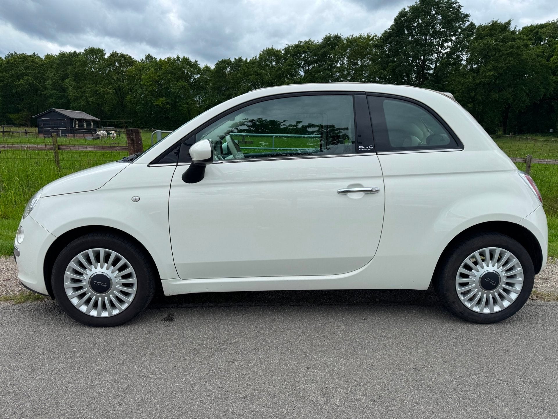 Fiat 500C 0.9 TwinAir by Gucci met leder en airco, Auto's, Fiat, Euro 5, 86 pk, Gebruikt, 31 €/maand