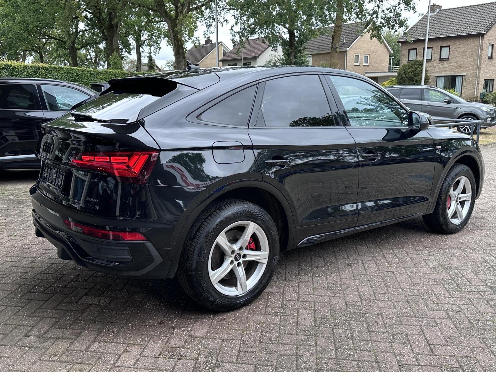 Audi Q5 Sportback 55 TFSI e S-Line Led, Leer, Camera, Massag, Automaat, Gebruikt, 4 cilinders, Zwart