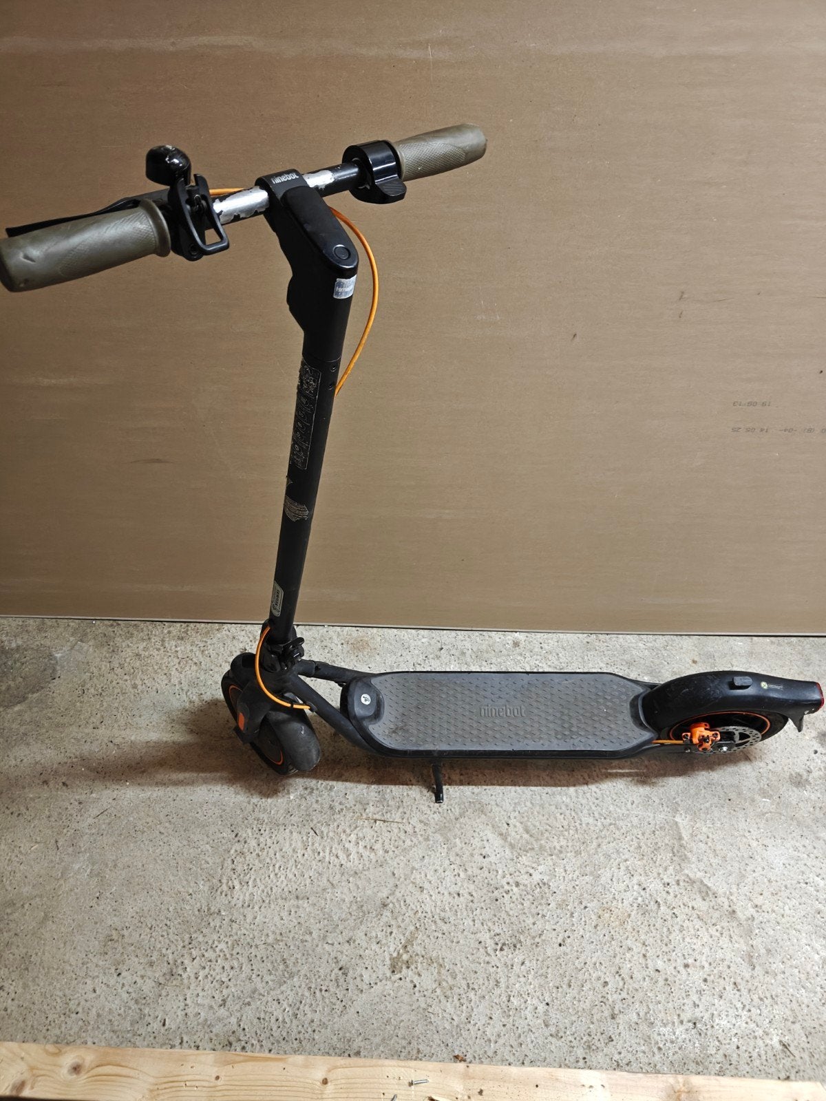 Elektrische step ninebot f40e, Fietsen en Brommers, Steps, Ophalen of Verzenden, Elektrische step (E-scooter)