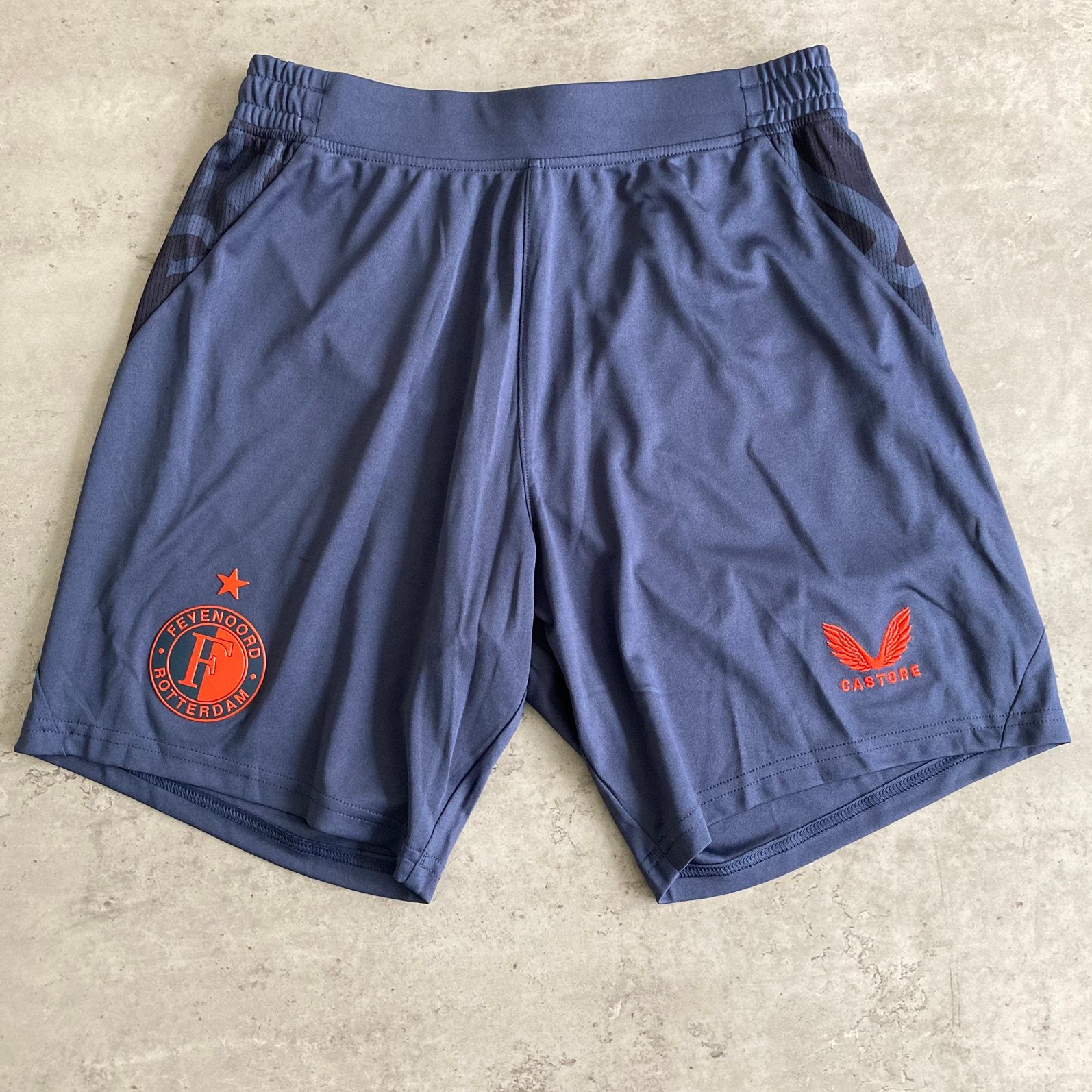 Voetbalshort - Feyenoord (S), Maat S, Ophalen of Verzenden, Nieuw, Broek