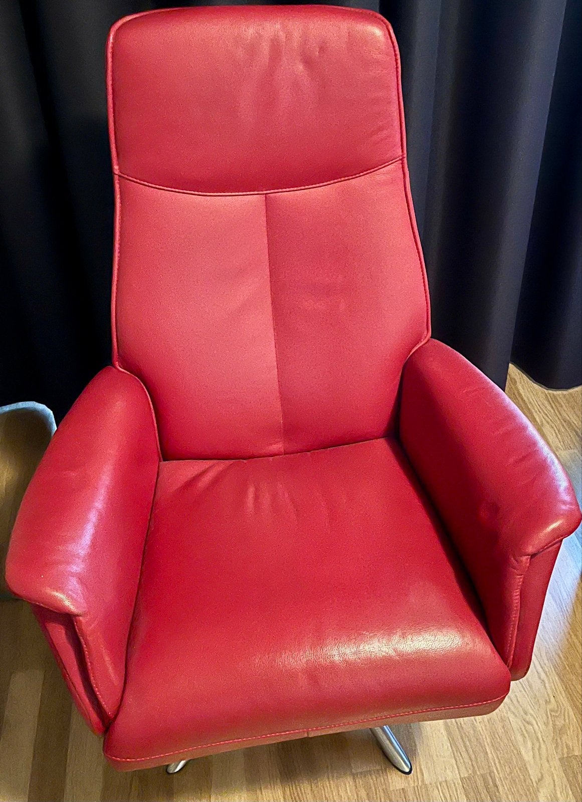 Comfortabele rode leren fauteuil met draaivoet, Huis en Inrichting, Ophalen, Leer, Zo goed als nieuw, Eén