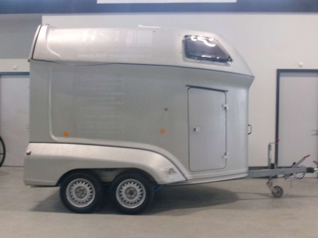 Gebruikte polyester 2 paards trailer met zadelkamer. Sluis, Dieren en Toebehoren, Gebruikt, Niet ingevuld, 2-paards trailer, Polyester
