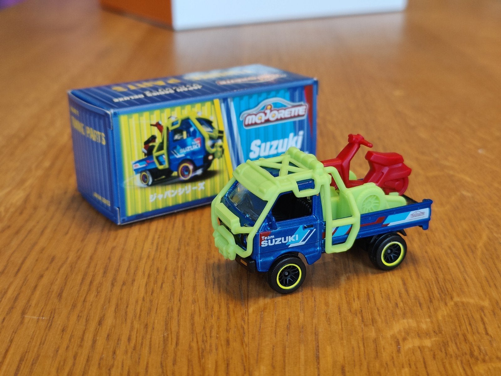 Majorette Suzuki Carry Tuning Parts
Inc doosje, Ophalen of Verzenden