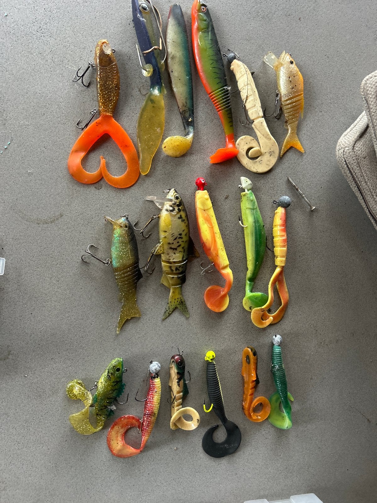 17 Snoek en Snoekbaars Shads - Diverse Maten en Kleuren, Ophalen of Verzenden, Gebruikt, Overige typen