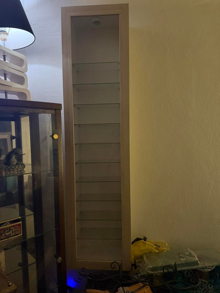 2x hangvitrine €40,00 per stuk, Ophalen, Met plank(en), Minder dan 50 cm, Gebruikt