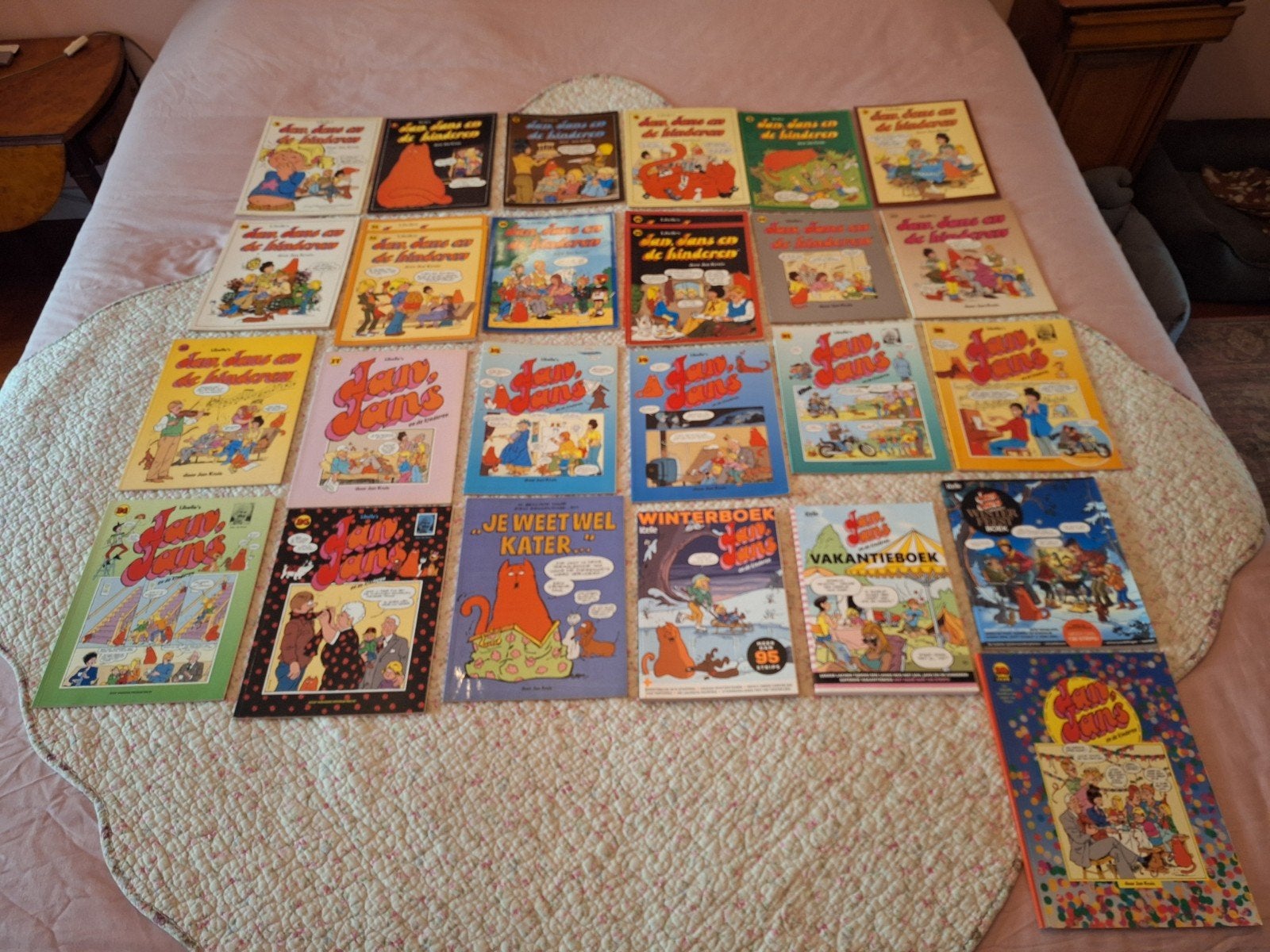 Jan Jans en de kinderen 27 stripboeken Jan kruis. 2 dubbele., Boeken, Stripboeken, Meerdere stripboeken, Ophalen of Verzenden