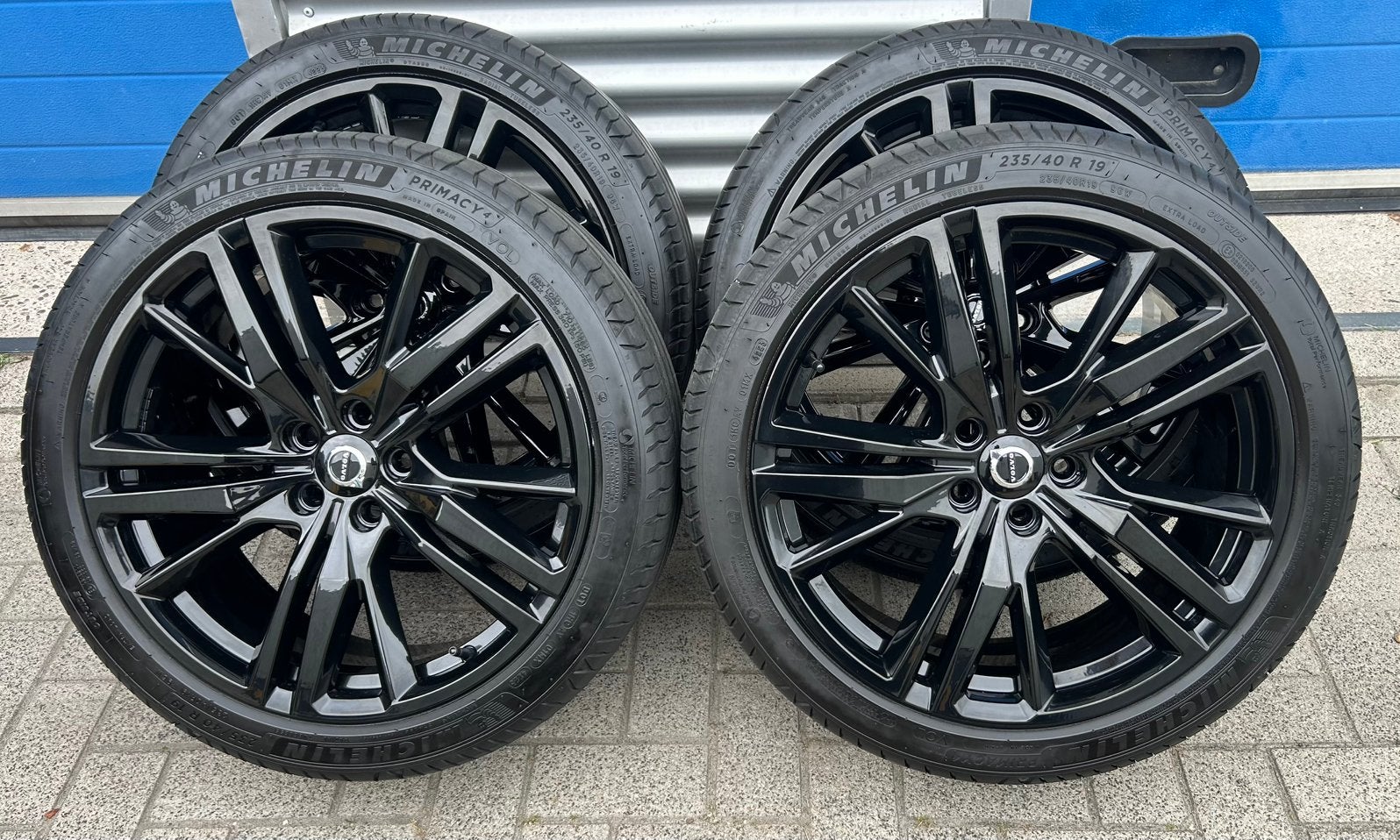 Nette 19 inch Volvo velgen 235-40-19 zomerbanden S60 en V60., 19 inch, Gebruikt, Ophalen of Verzenden, 235 mm