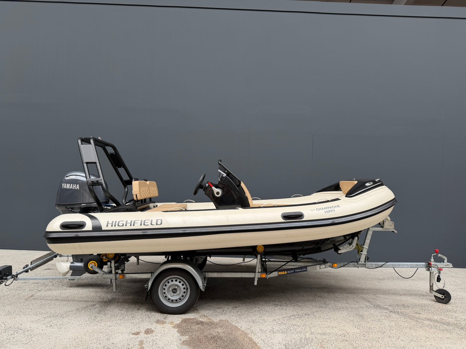 Highfield Sport 420 Hypalon + Yamaha F70 – Nieuwstaat, Watersport en Boten, Ophalen, Tender, Zo goed als nieuw, Zonnedek