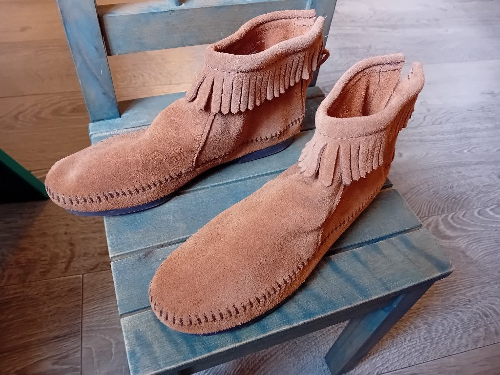 Meisjesschoenen / maat 35 / mocassins Minnetonka, Bruin, Nieuw, Ophalen of Verzenden, Onbekend
