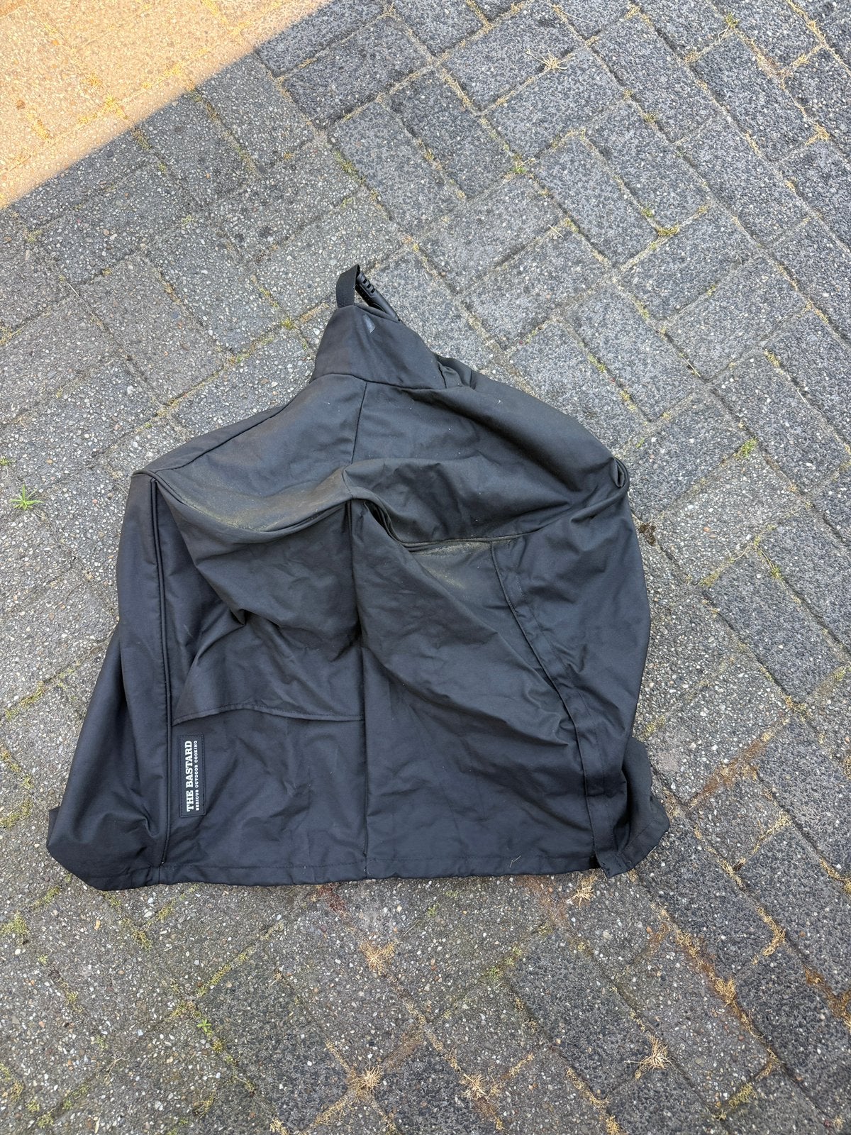 The Bastard Afdekhoes Kamado Compact – in nette staat, Ophalen of Verzenden, Zo goed als nieuw