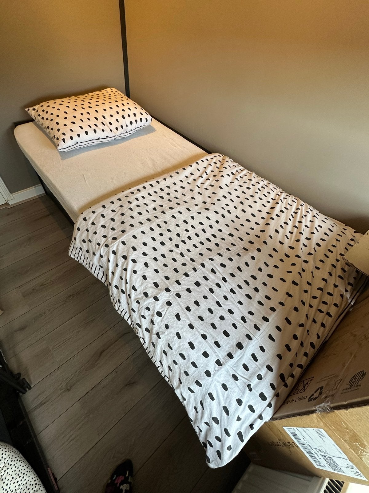 Bed BRIMNES (bedbank) met 2 lades, zwart, 80x200 cm, Ophalen, Gebruikt, Eenpersoons, Zwart