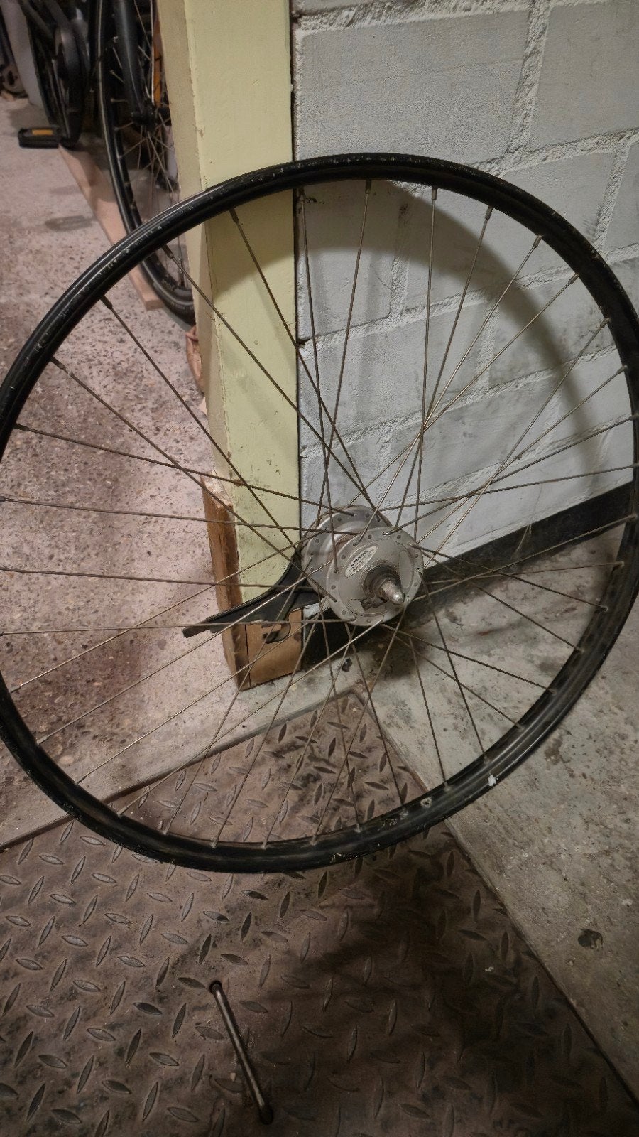 Voorwiel met naafdynamo en rollerbrake, Wiel, Gebruikt, Ophalen of Verzenden, Aluminium